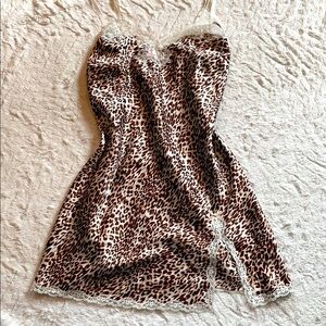 Leopard Print Lace Trim Nighty.